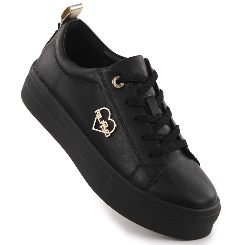 Női bőrcipő a platformon Czarne Filippo 3533 fekete Női bőrcipő a platformon Czarne Filippo 3533 fekete