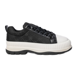 Női cipők a platformon fekete Női cipők a platformon fekete