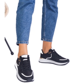 Fekete női cipők arany beillesztéssel