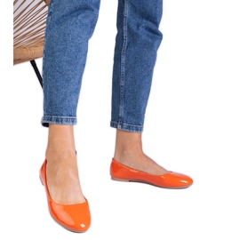 Narancssárga lakkozott balerinák
