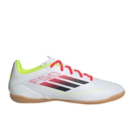 Adidas F50 Club az IE1222 fehér labdarúgó cipőben