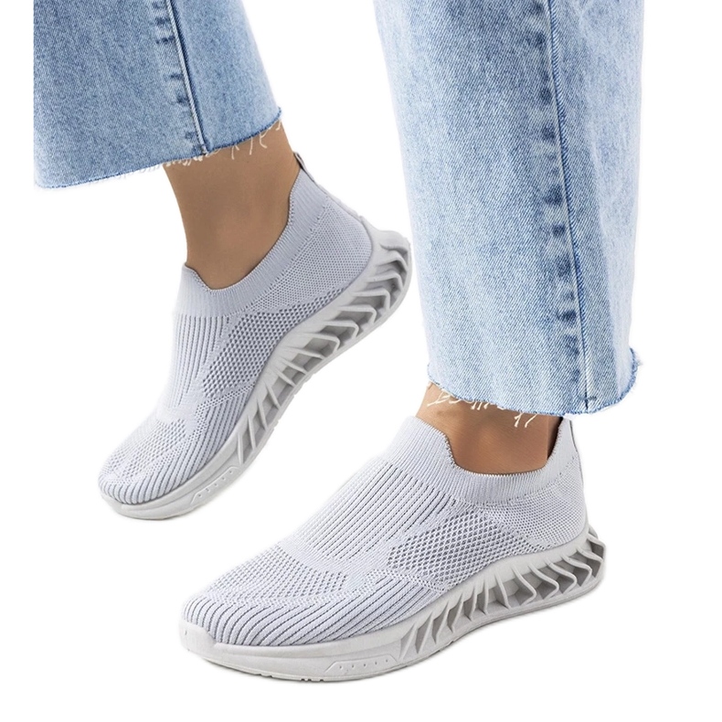 D/GMR Neda szürke sportcipői