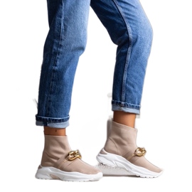 D/GMR Barna tornacipő Taryn lánccal