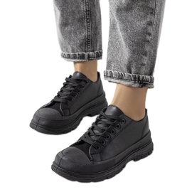 D/GMR Fekete tornacipő vastag Nurbik talpon