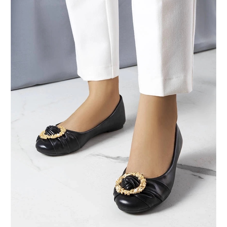 D/GMR Fekete balerinák arany díszítéssel az Antoinette-től