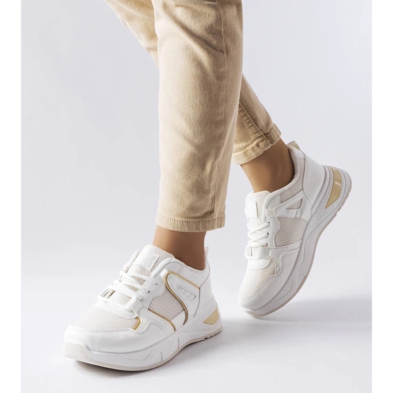 D/GMR Kombinált anyagokból készült fehér tornacipő a Caya-tól