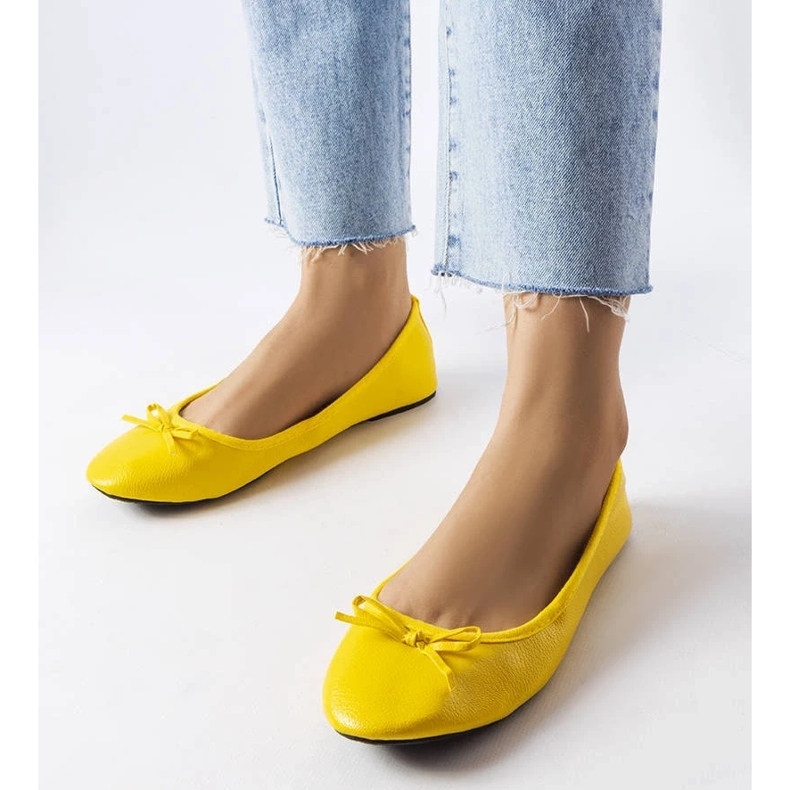 D/GMR Vaillancour masnival díszített sárga balerinák