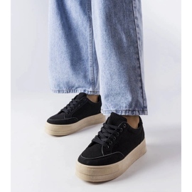 D/GMR Fekete tornacipő az Amathymes platformon