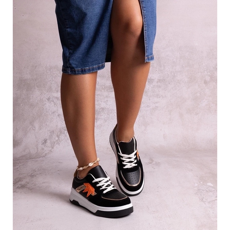 D/GMR Fekete öko velúr tornacipő a Kollins-tól D/GMR Fekete öko velúr tornacipő a Kollins-tól