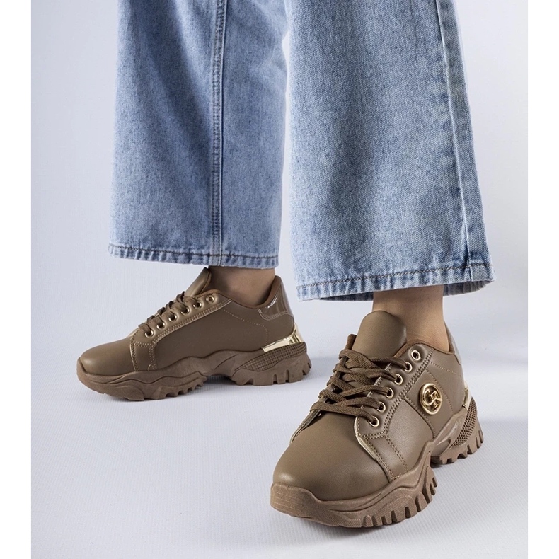 D/GMR Barna tornacipő masszív talppal az Arpaia cégtől