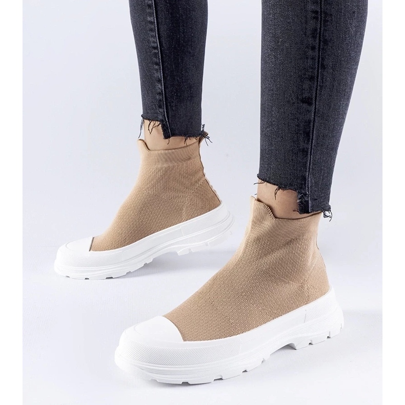 D/GMR Barna tornacipő elasztikus felsőrésszel a Gadbois-tól