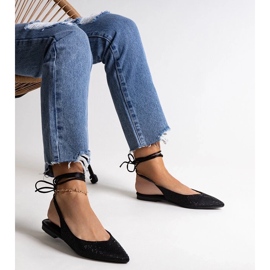 D/CEO Finom, fűzős fekete balettlakások strasszokkal