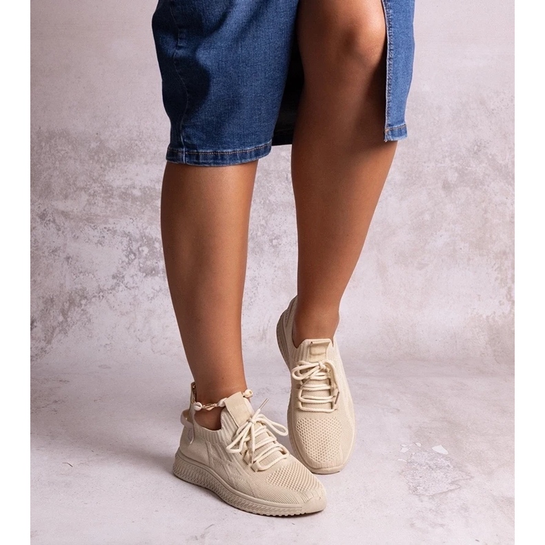 D/CEO Bézs Khitam sportcipő