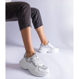 D/CEO Fehér tornacipő Rigel csillámos betétekkel