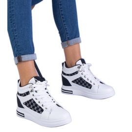 Női fehér cipők rejtett ékön fekete Női fehér cipők rejtett ékön fekete