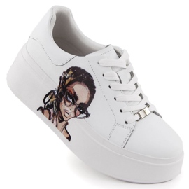 Sportcipő a Filippo Paw587 platformon fehér