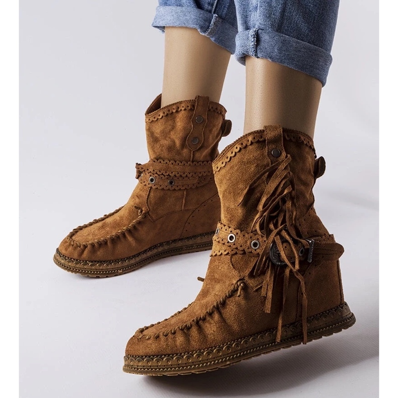 D/CEO A márka barna ékcsizmája Teodata