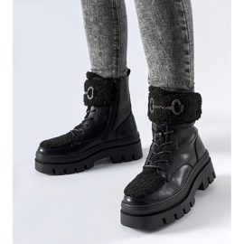 D/CEO Fekete szigetelt munkáscsizma Highland csattal