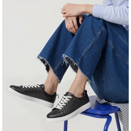 Női cipők veltor fekete