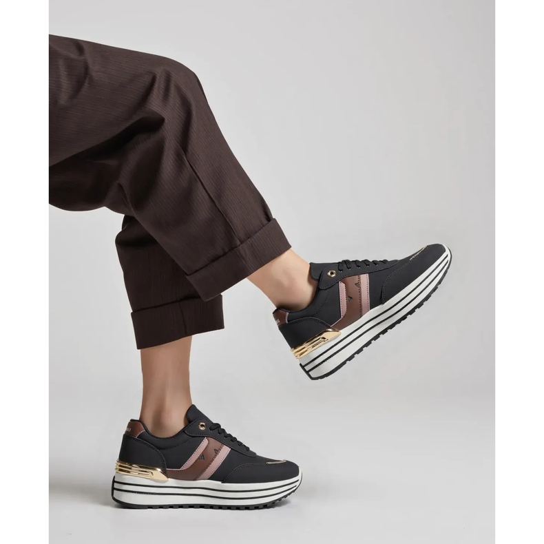 Női Veloxa fekete cipők