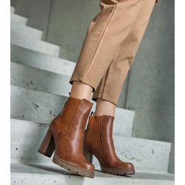 D/CEO Barna felbújós bokacsizma Motena ökobőrből