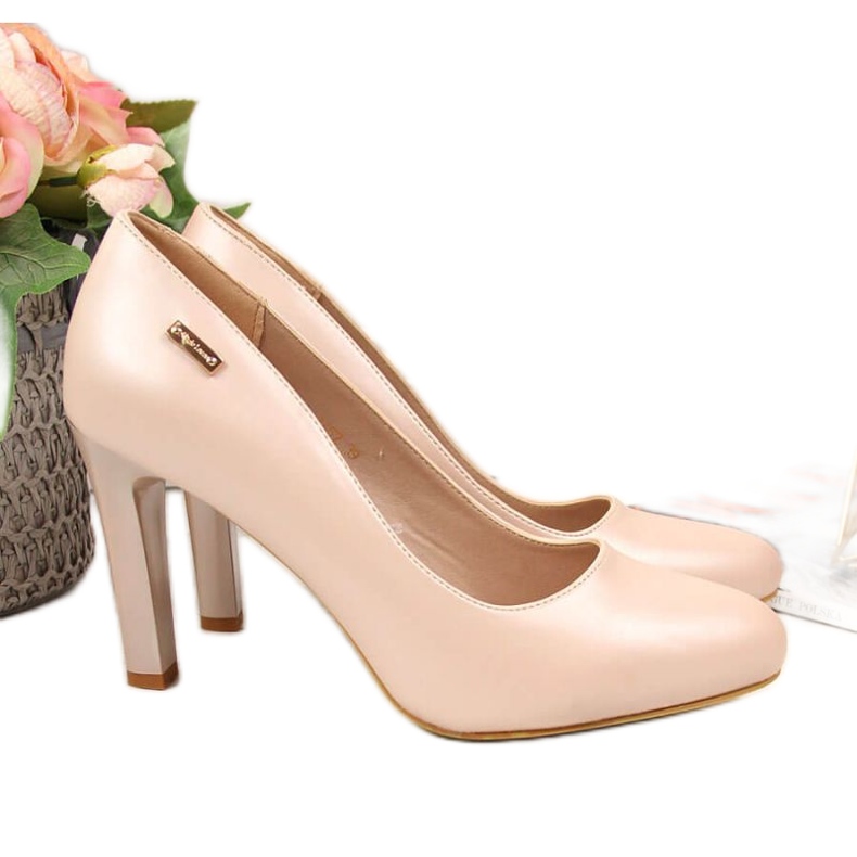 Szivattyúk a Sergio Leone SK3W oszlopon bézs