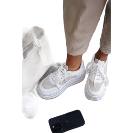 Fehér mintázatú női cipők