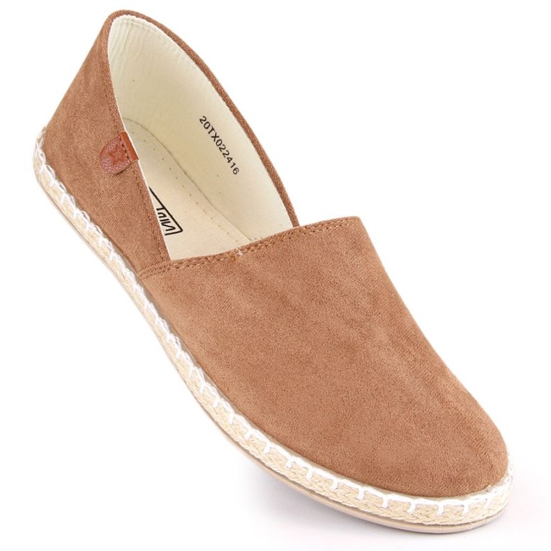 News Suede Shoes hírek a 24TX02-2416 EVE270D-ben