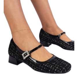 Fekete szivattyúk anyagi kivitelben cirkonokkal Fekete szivattyúk anyagi kivitelben cirkonokkal