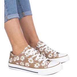 Barna női szövetek virágokkal