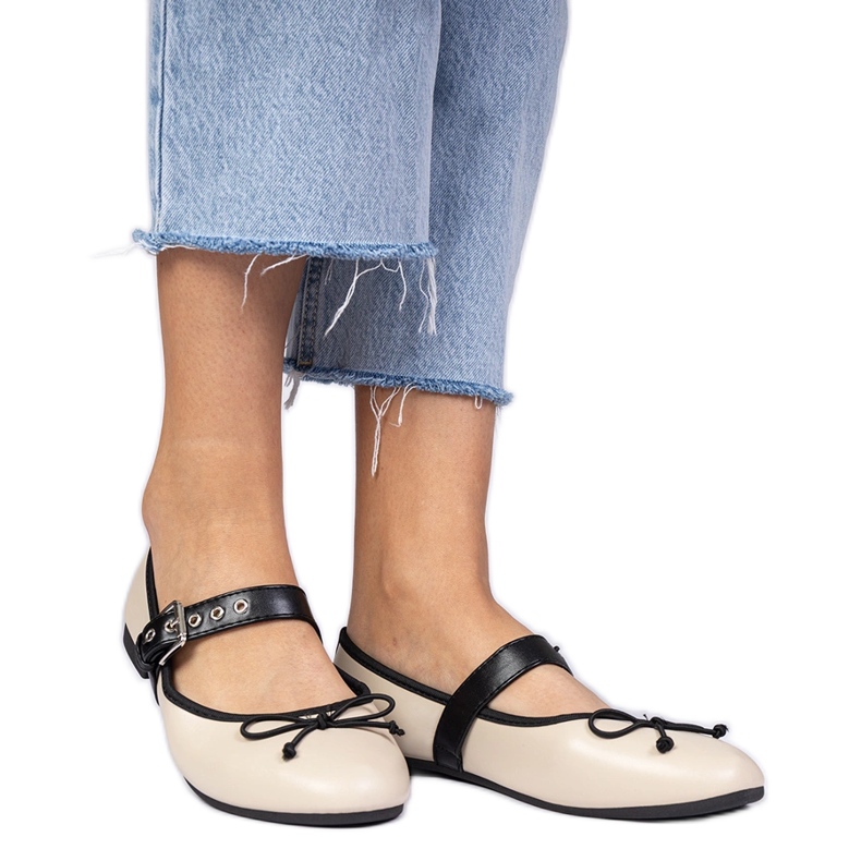 Bézs női balerinák íj