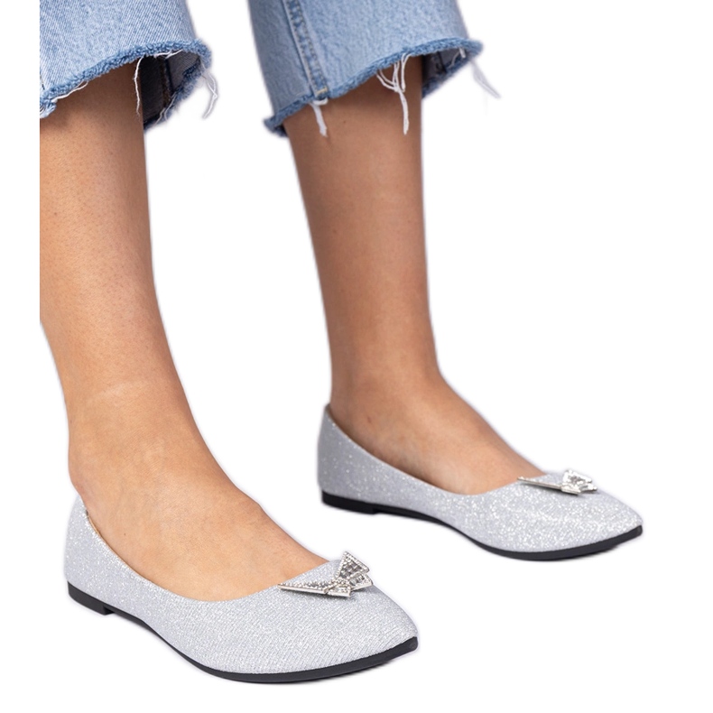 Ezüst női csillogó balerinák pillangóval