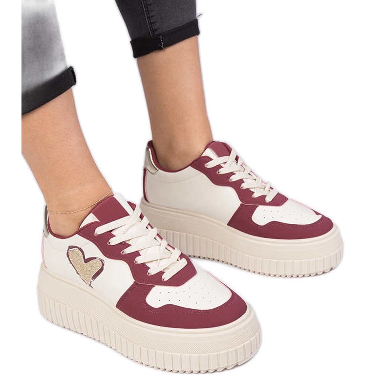 Női bordó cipők brokád szívvel piros