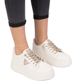 Bézs cipők cipők arany cirkonokkal