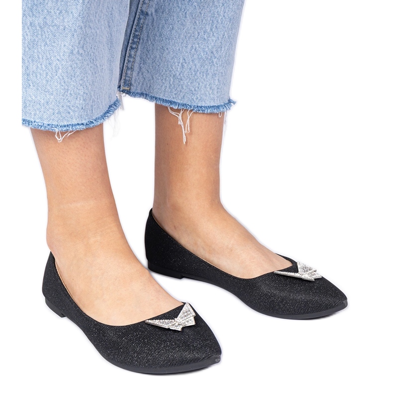 Fekete női csillogó balerinák pillangóval
