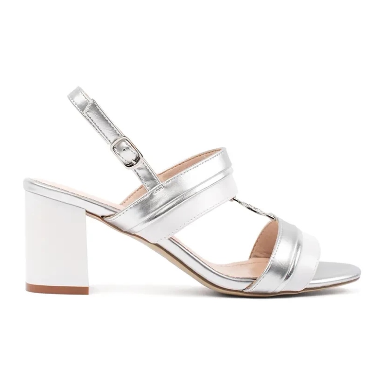 Fémes szandál a Srebrne Sergio Leone oszlopon ezüst