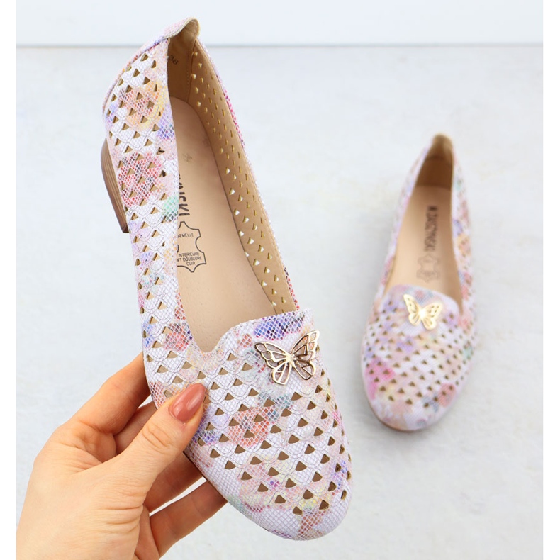 M. DASZYŃSKI Alacsony sarkú női cipő virágokkal M. Dasyński SA222-3 sokszínű