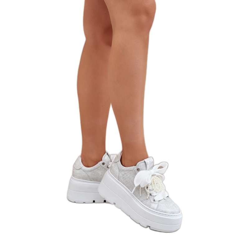 Bőr cipők a Chebello 4658 ezüst platformon