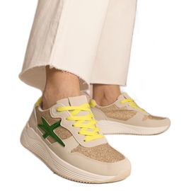 Bézs női sport cipők csillogással Bézs női sport cipők csillogással