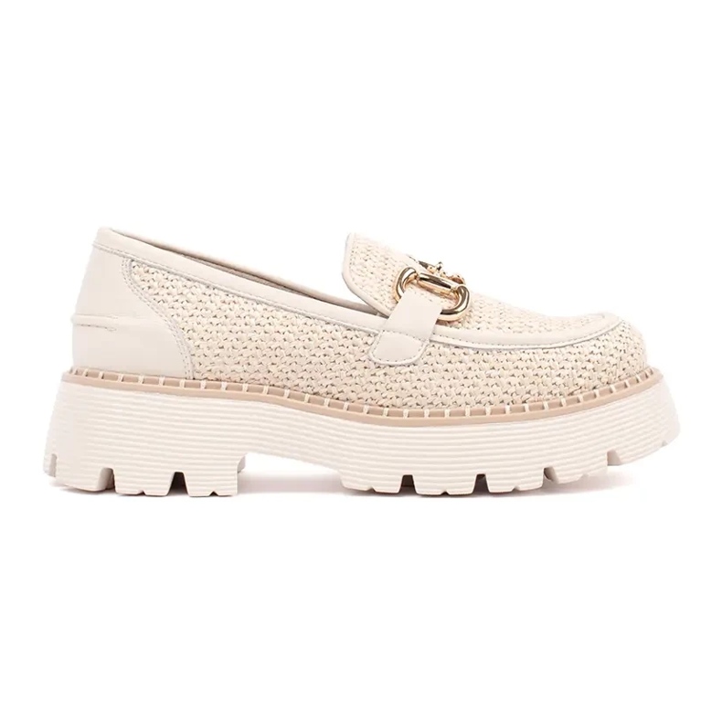 Goodin Bézs cipők a peronon aranylánccal