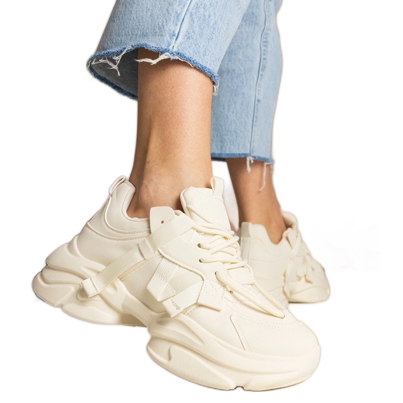 Bézs cipők női hatalmas sportok