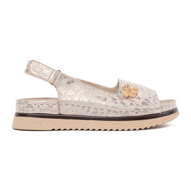 Goodin Könnyű bézs szandál a platformon egy tűvel