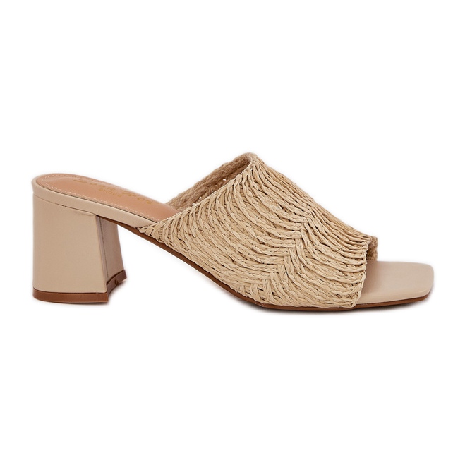 Női papucs bézs sarkú cipővel