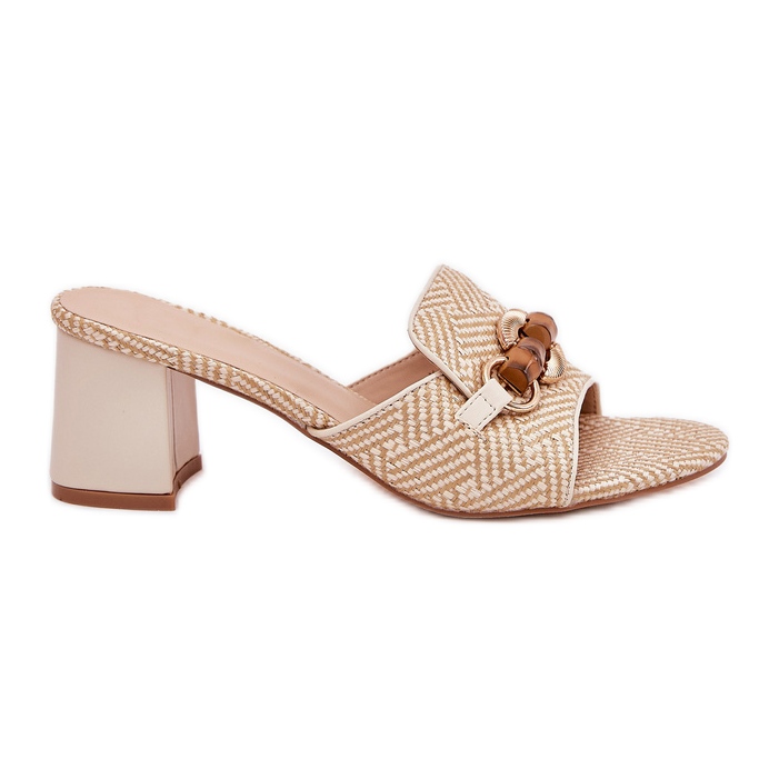 Női sarok bézs dekorációval Női sarok bézs dekorációval