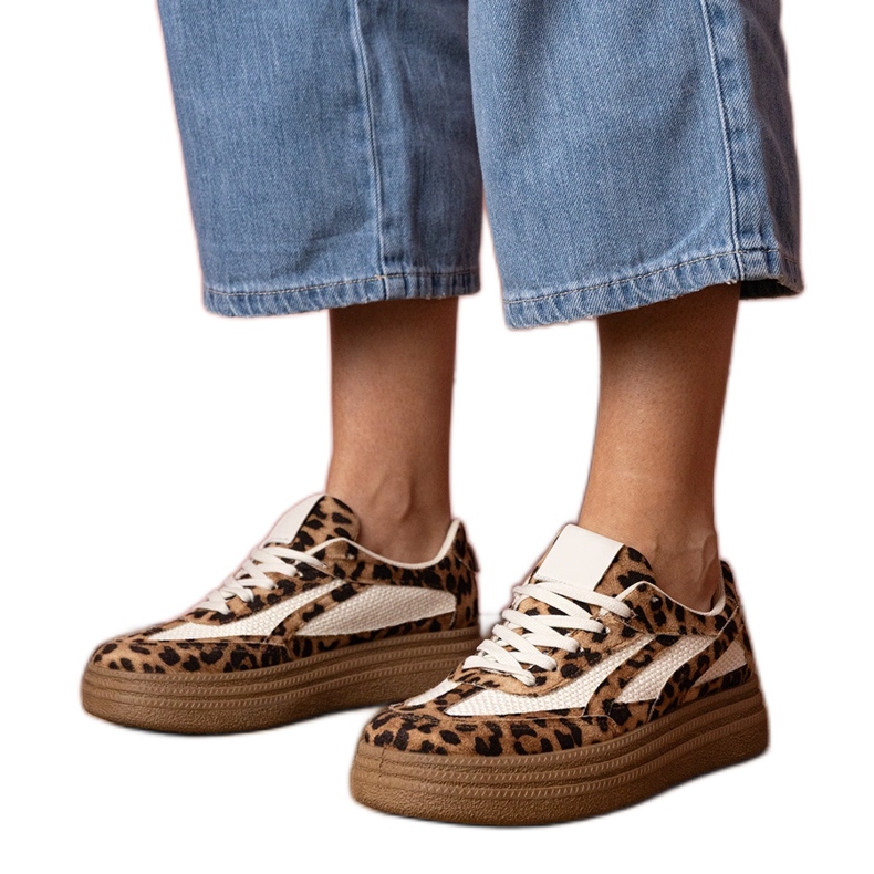 Leopárd cipők cipők egy vastag talpon barna