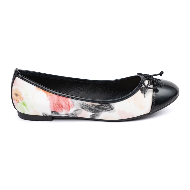 Színes balerinák fekete orrral sokszínű