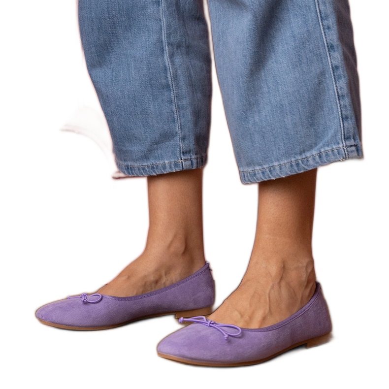 Violet balerinák egy íjjal az Ekozamszból ibolya