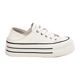 Női bőr cipők a Goe RR2N4106 fehér platformon