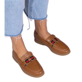 Barna láncok öko -lécel díszítve