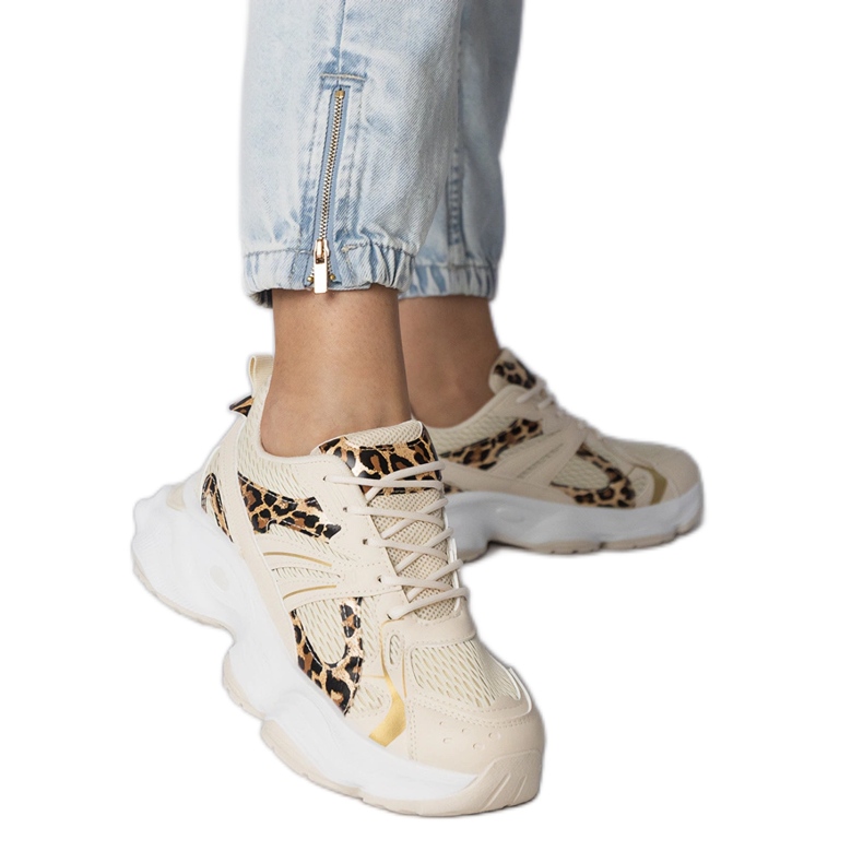 Panther sport cipők egy hatalmas talpon bézs